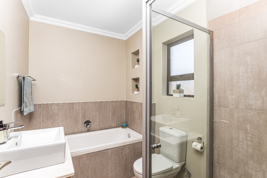 3 Bedroom Property for Sale in La Camargue Private Country Estate North West